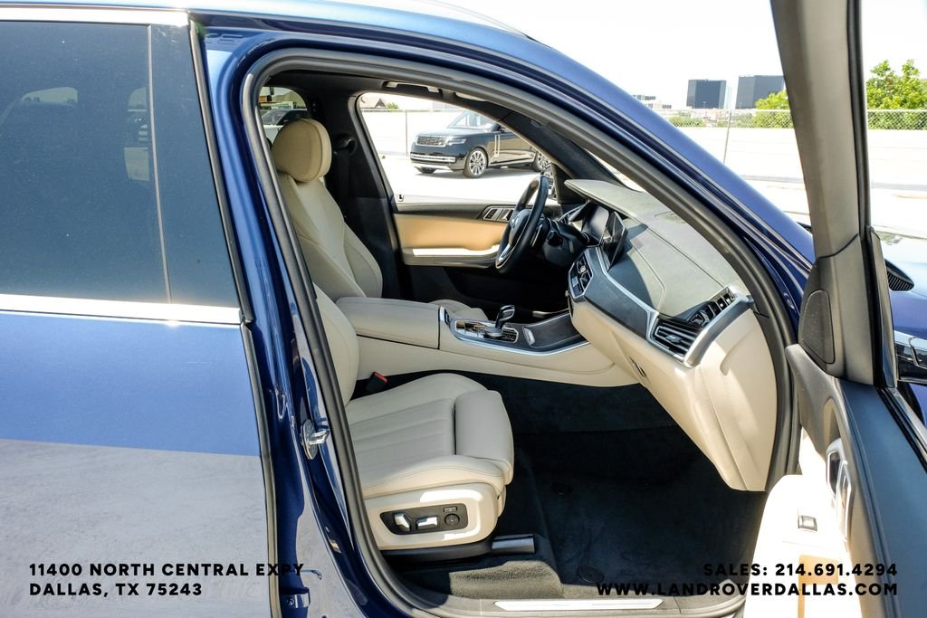Used 2022 Blue Metallic BMW sDrive40i image 40