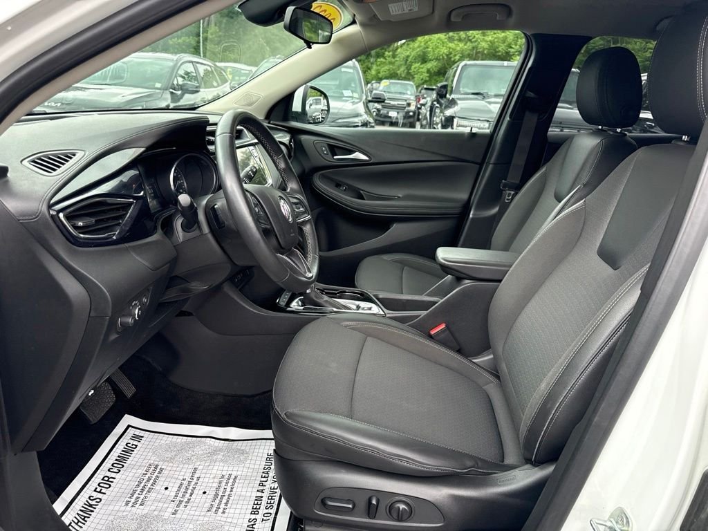 Used 2023 White Buick Preferred image 9