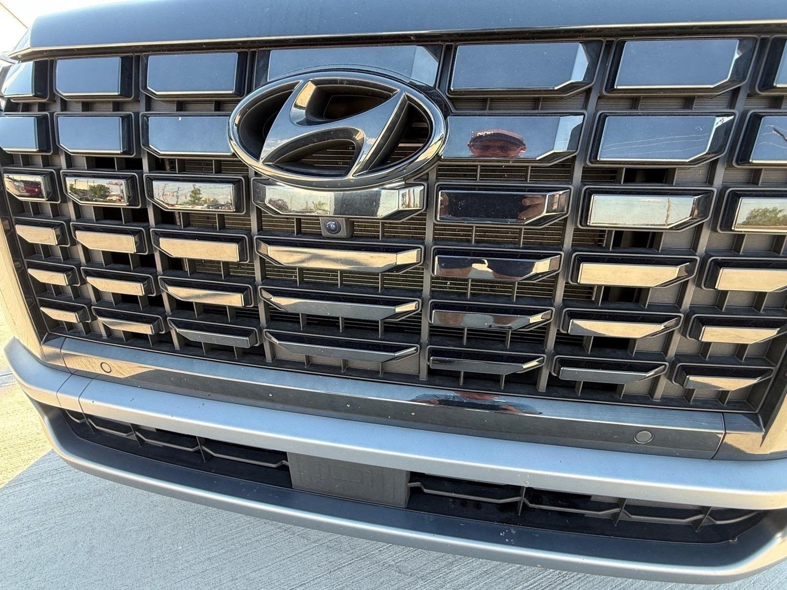 Used 2023 Sierra Burgundy Hyundai Limited image 16