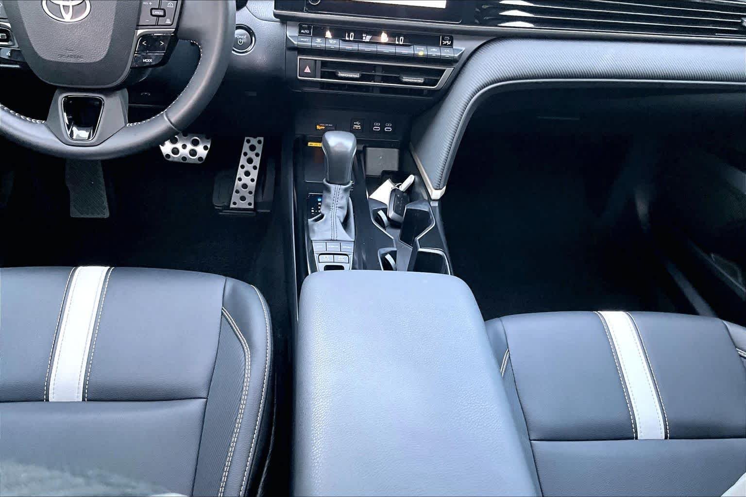 Certified Used 2025 Ice Cap Toyota SE image 17