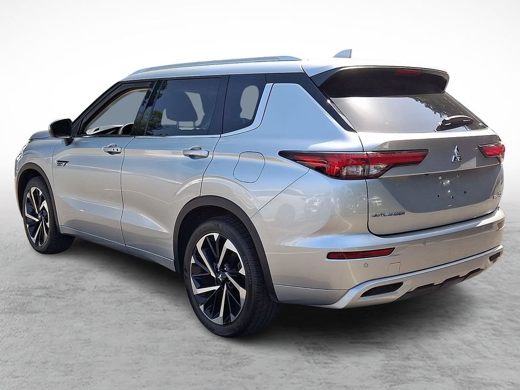 Used 2024 Silver Mitsubishi SEL image 4