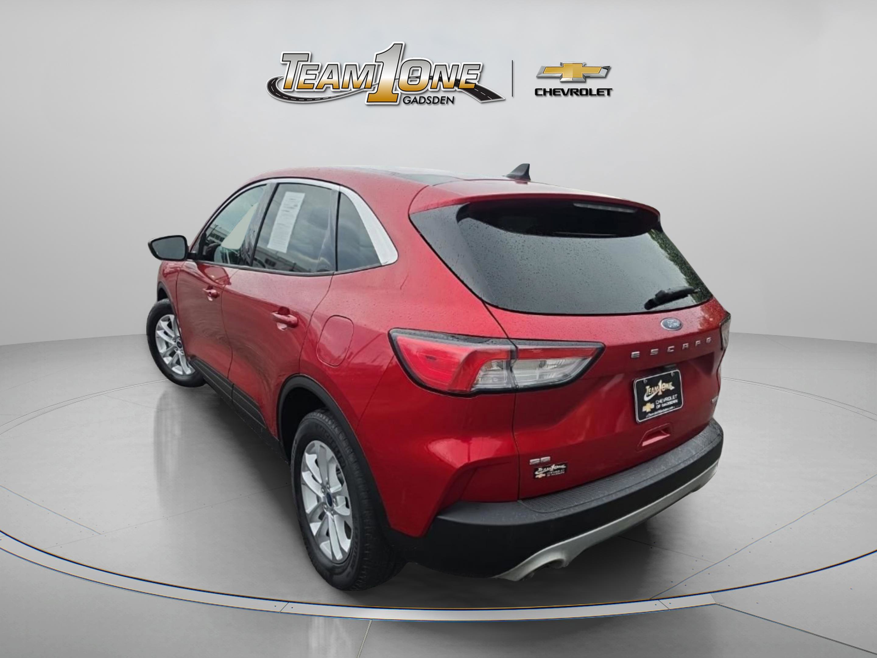 Used 2020 Red Ford SE image 5