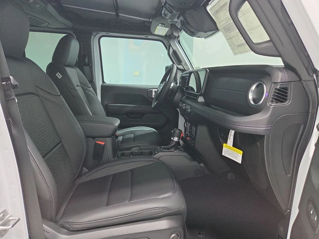 New 2026 Bright White Clearcoat Jeep  image 15