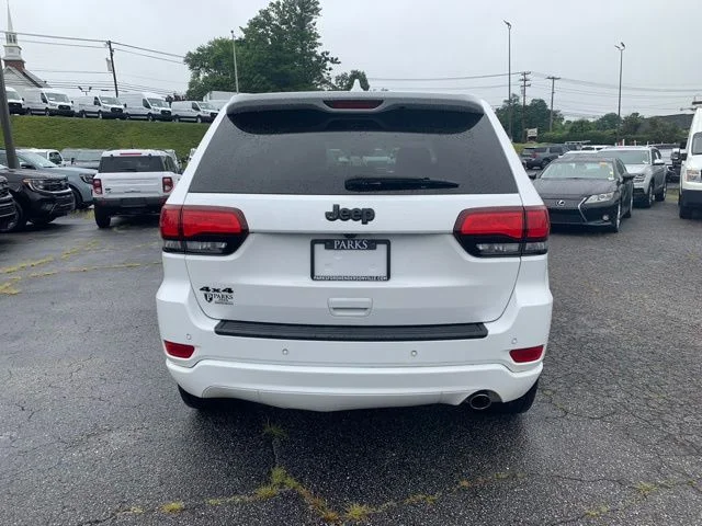 Used 2022 White Jeep Laredo X image 7