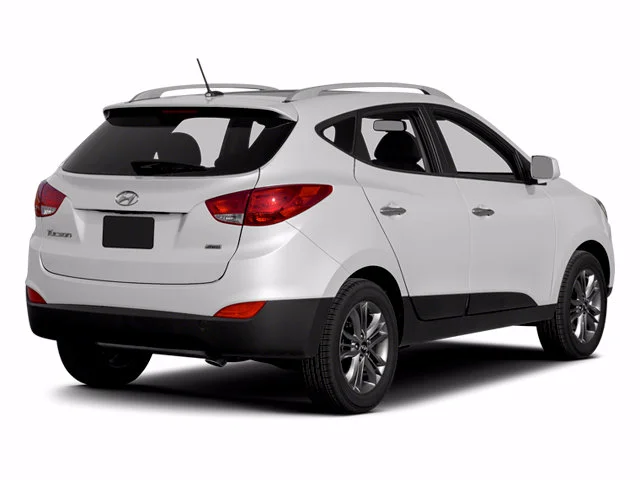 Used 2014 White Hyundai SE image 2
