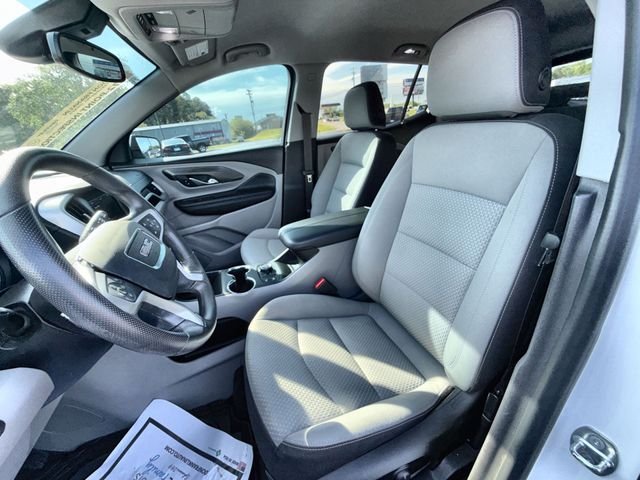 Used 2023 White GMC SLE image 11