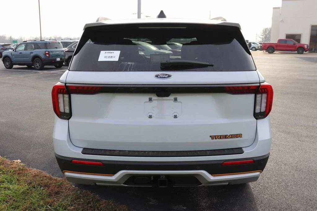 New 2026 Space White Metallic Ford Tremor® image 8