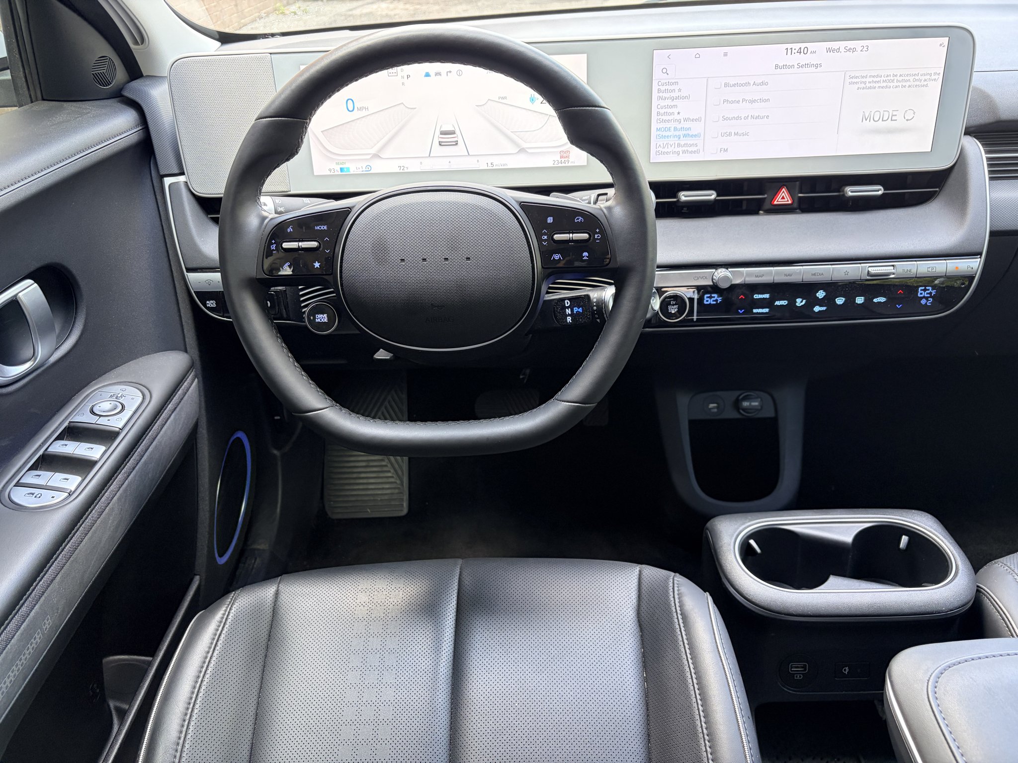 Used 2023 Atlas White Hyundai SEL image 13
