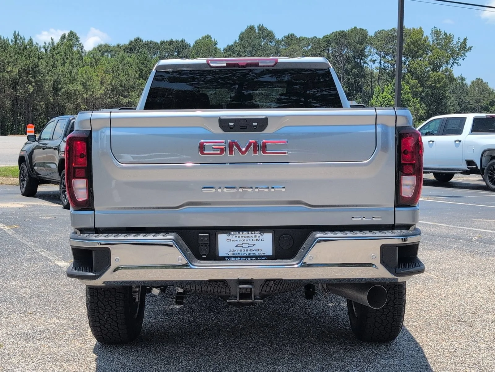 New 2026 Sterling Metallic GMC SLE image 4