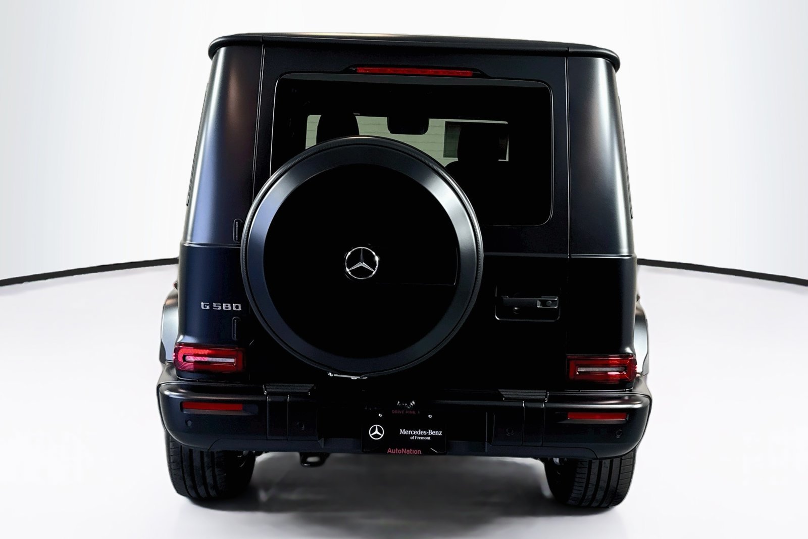 New 2027 MANUFAKTUR Night Black Magno Mercedes-Benz G 580e image 6