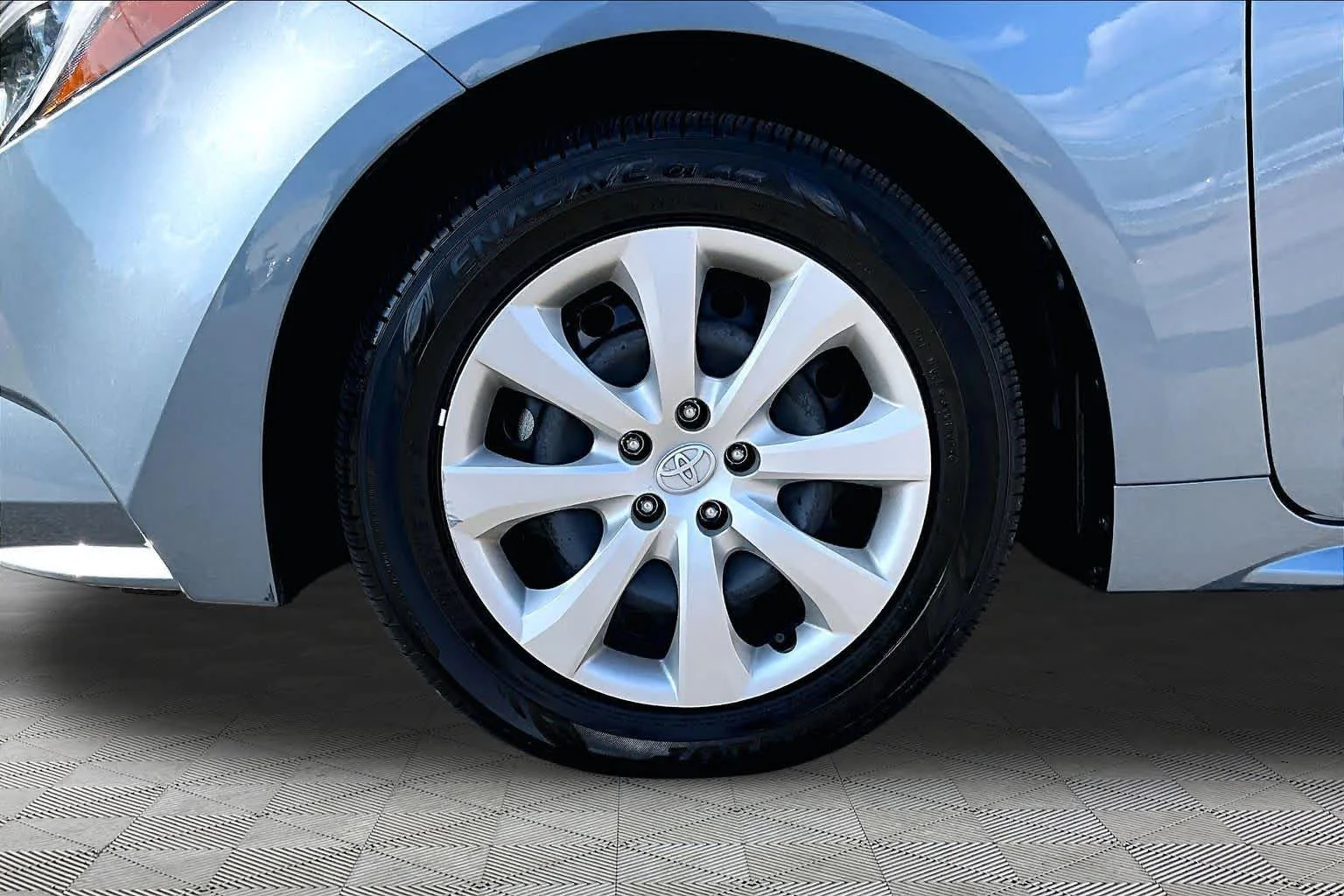Used 2026 Celestite Toyota Hybrid LE image 11