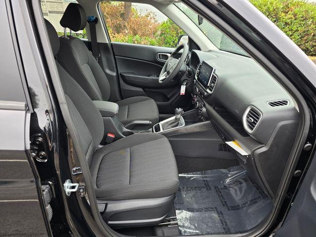 New 2026 Onyx Black Hyundai SE image 11