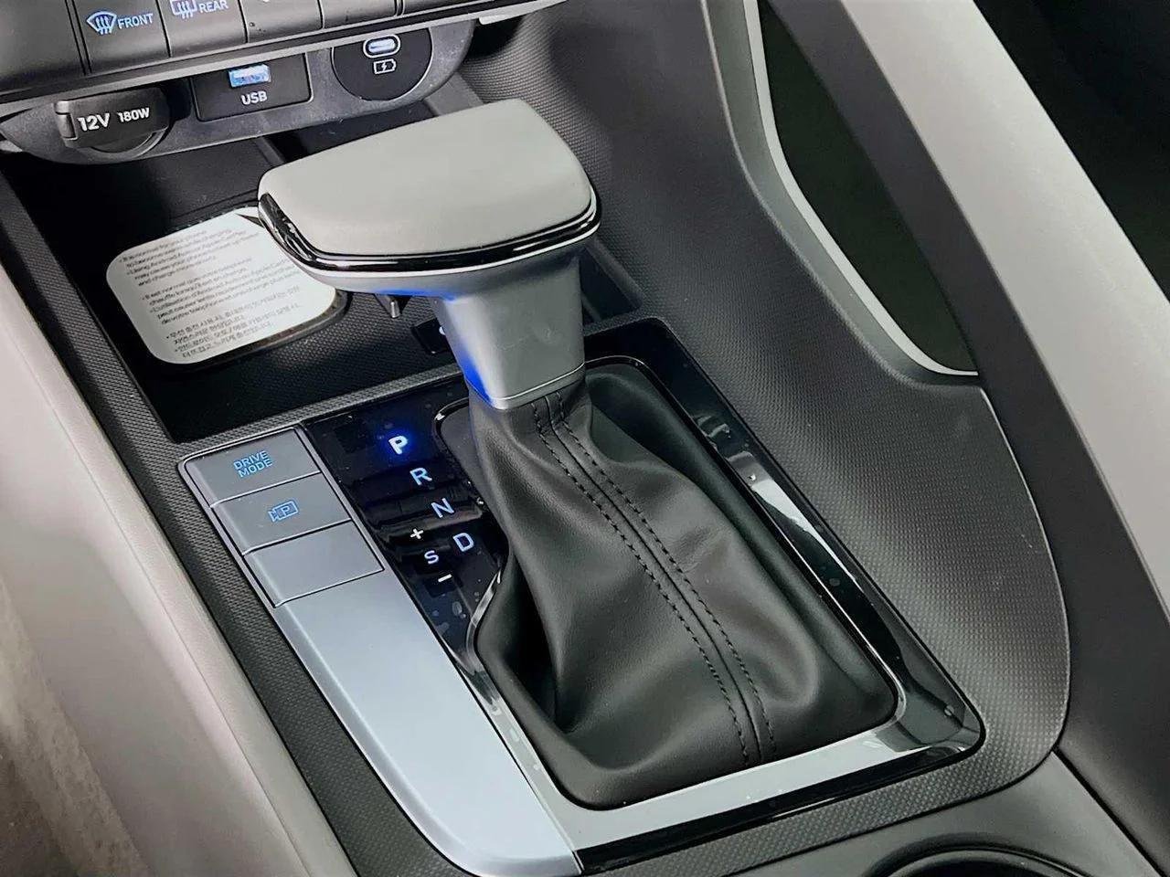 2026 Hyundai Elantra — photo 12