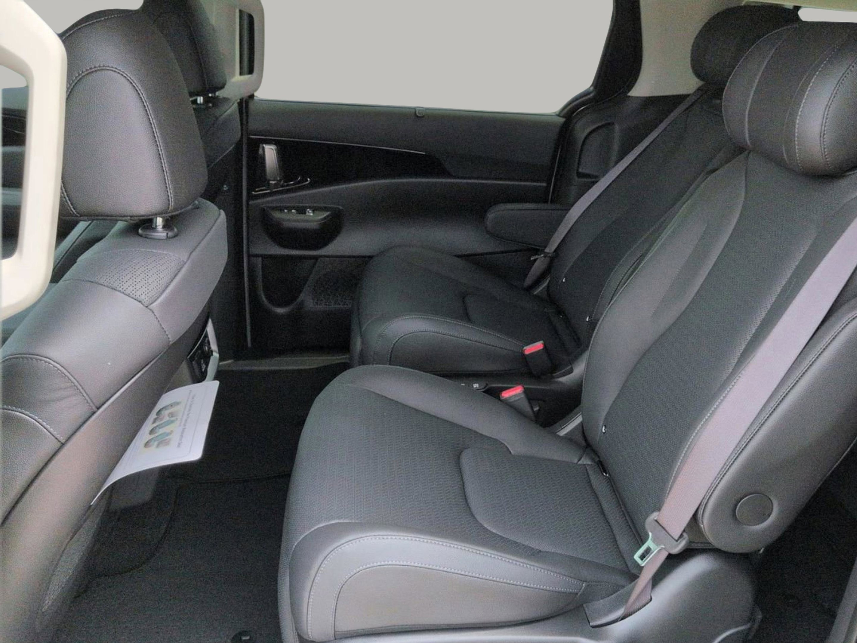 New 2026 Ceramic Silver Kia SX Prestige image 32