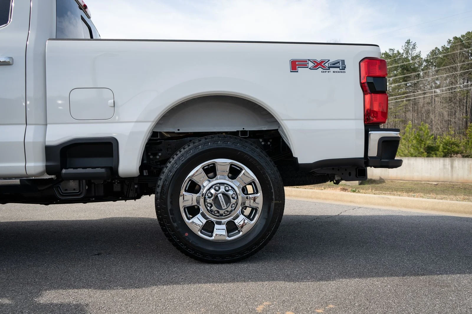 New 2026 Star White Metallic Tri-Coat Ford F-250® Lariat® image 16