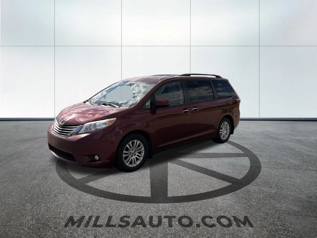 Used 2016 Red Toyota XLE image 2