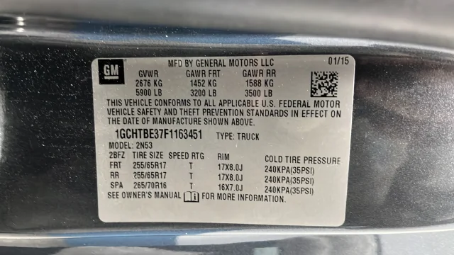 Used 2015 Cyber Gray Metallic Chevrolet LT image 26