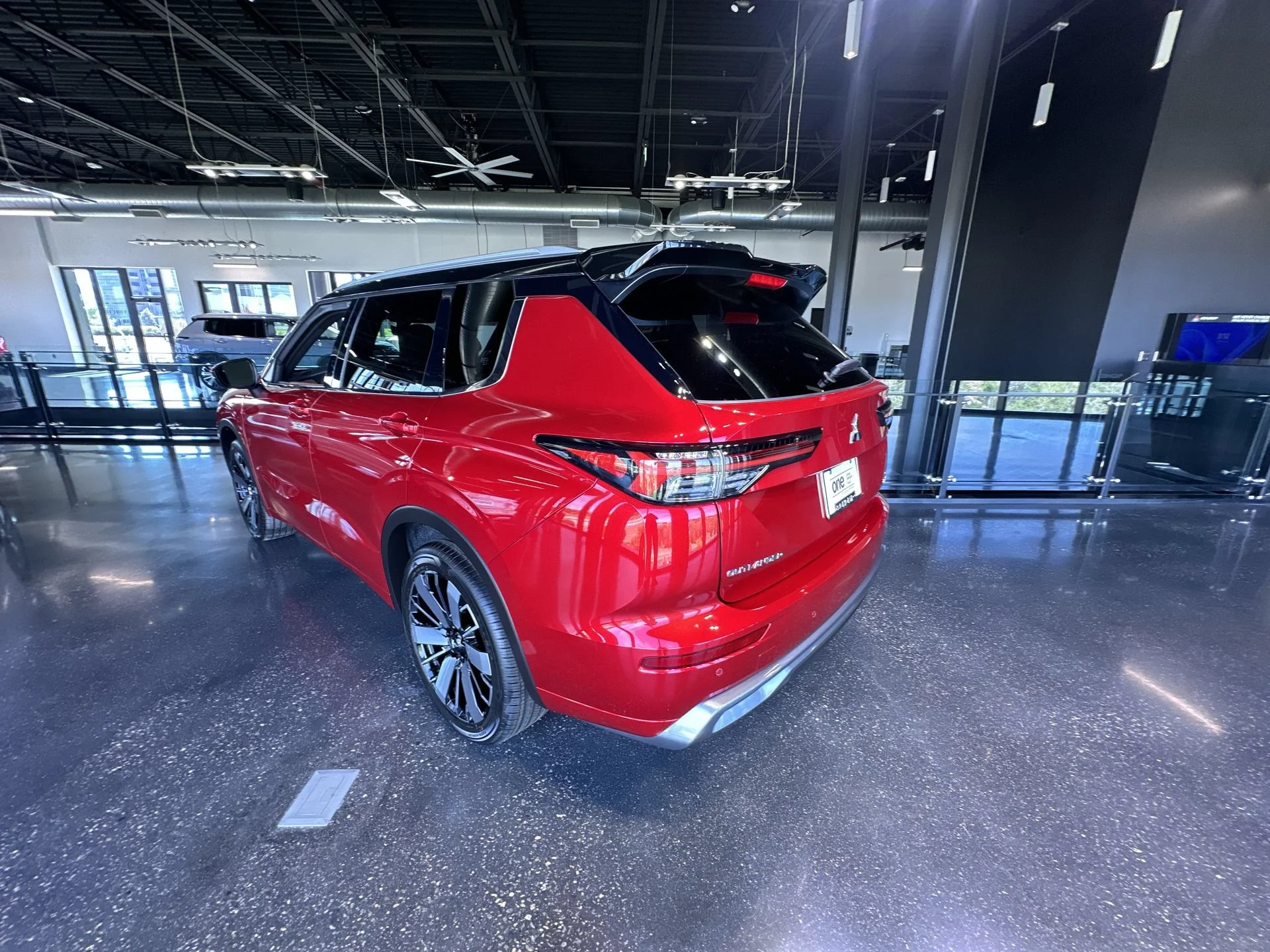 New 2026 Red Diamond/Black Roof Mitsubishi SEL image 6