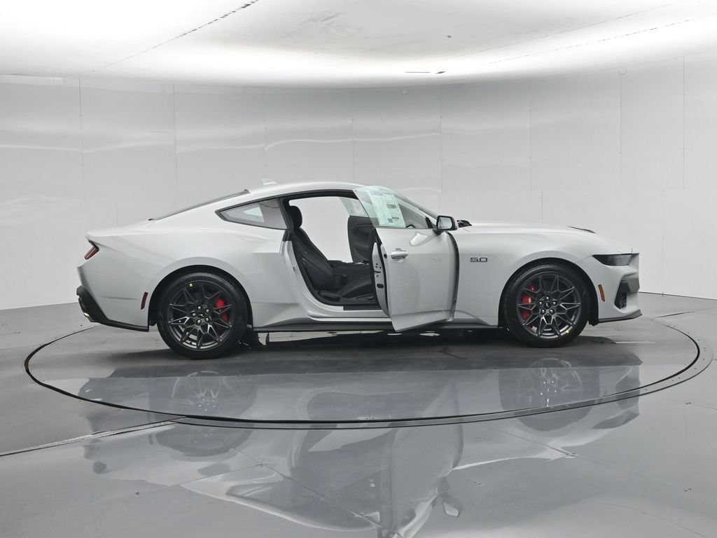 New 2026 Avalanche Gray Ford GT Premium image 4