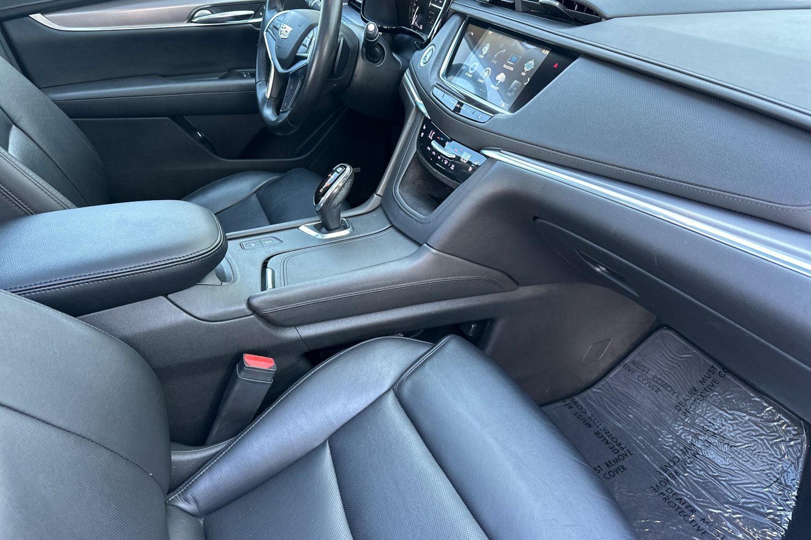 Used 2018 Silver Cadillac Premium Luxury image 16