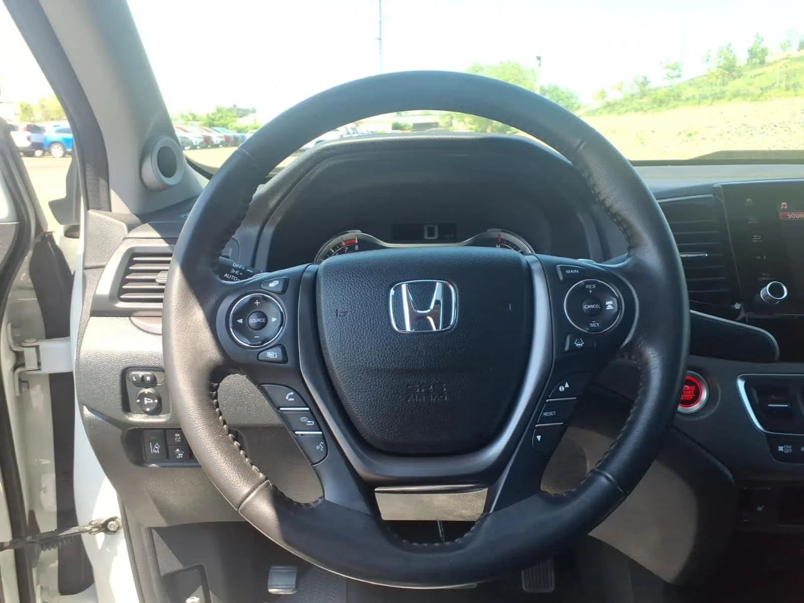 Certified Used 2023 Platinum White Pearl Honda RTL image 24