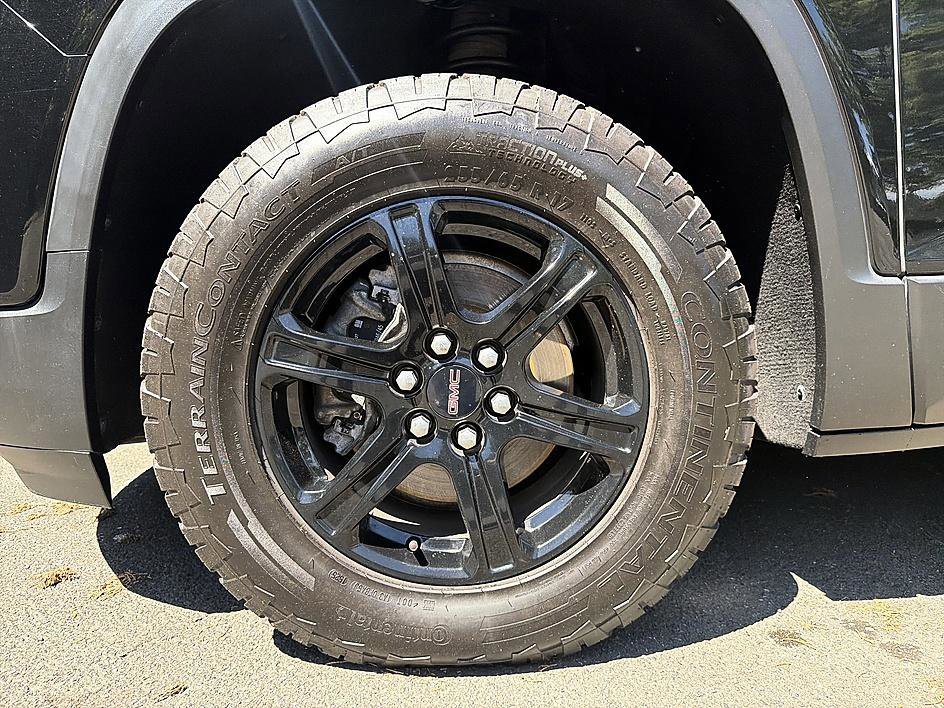 Used 2021 Ebony Twilight Metallic GMC AT4 image 8