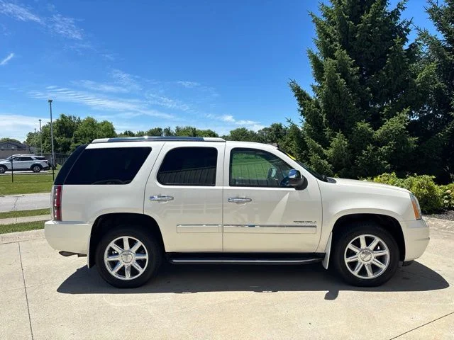 Used 2014 White Diamond Tricoat GMC Denali image 6