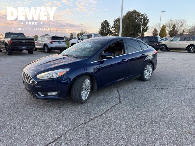 Used 2016  Ford Titanium image 5