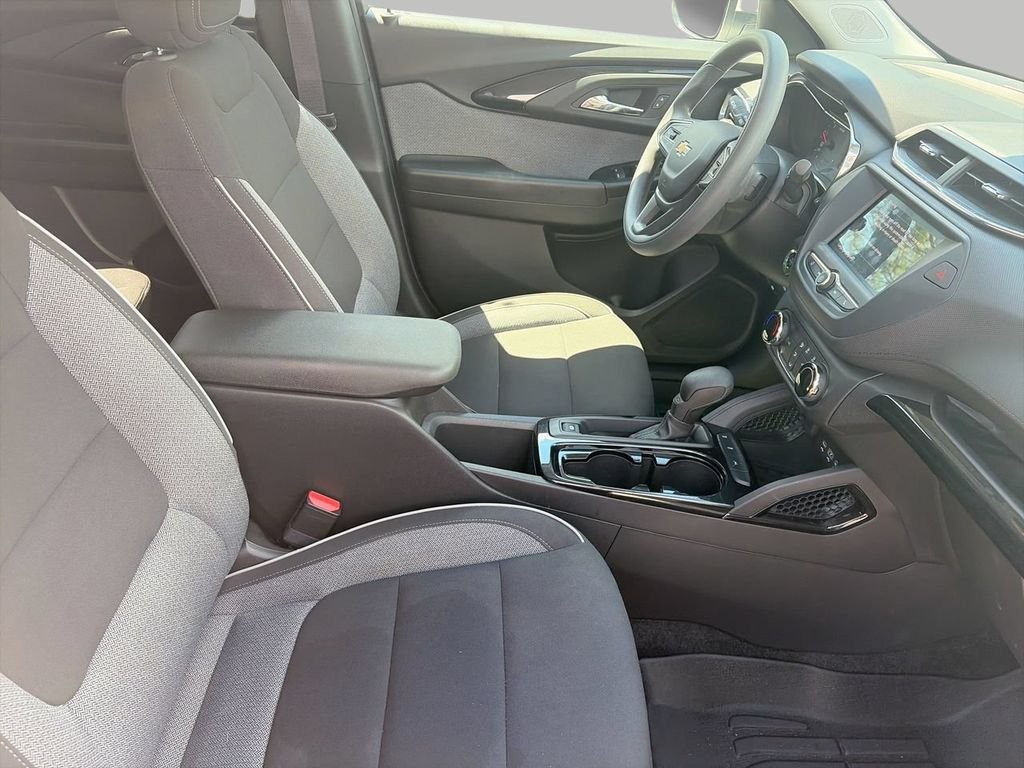 Used 2023 White Chevrolet LT image 8