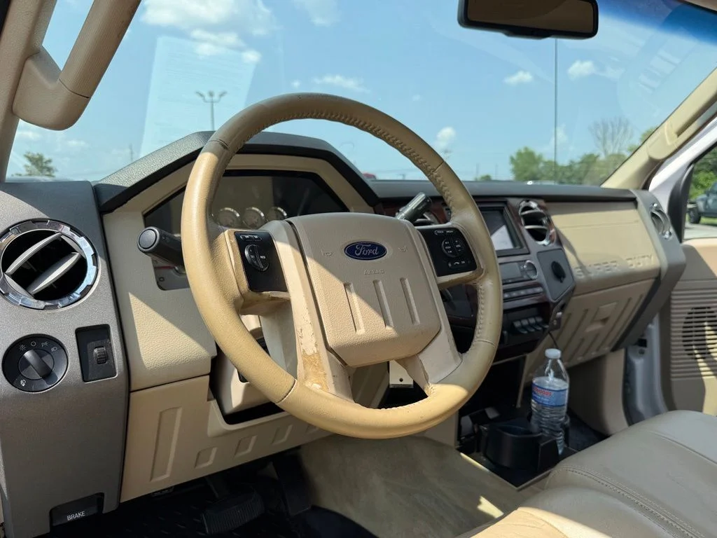 Used 2010  Ford  image 11