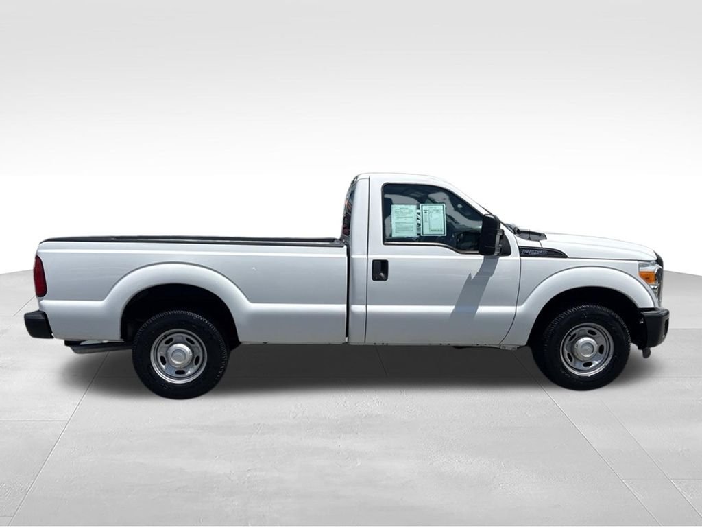 Used 2016 White Ford XL image 5