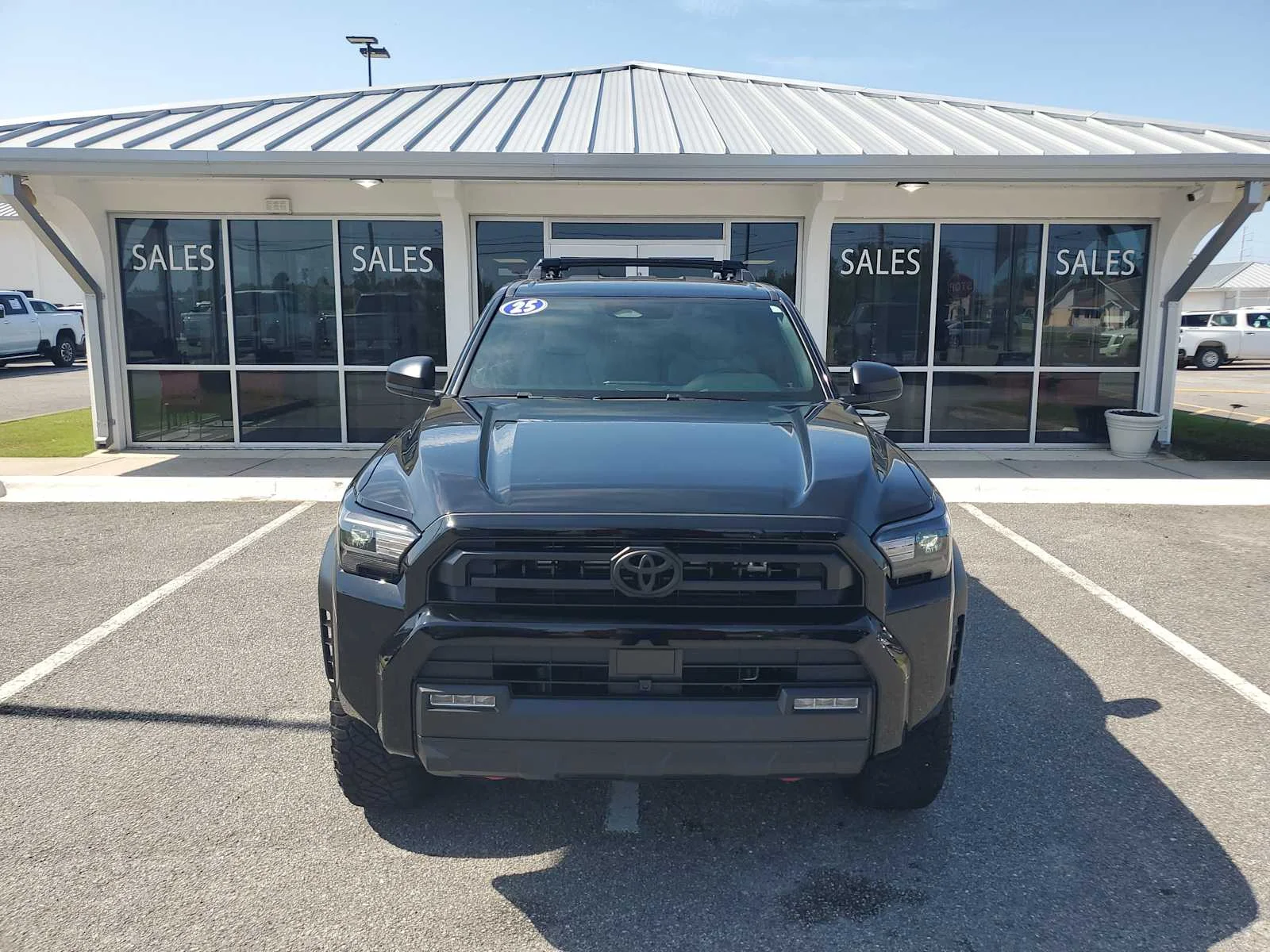 Used 2025  Toyota SR5 image 9
