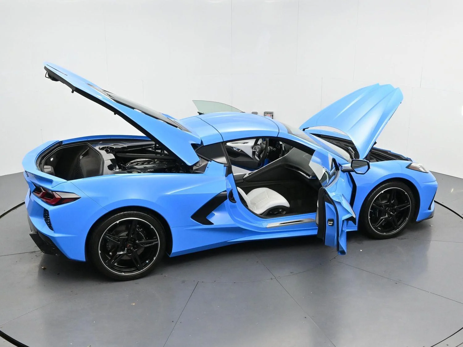 Used 2024 Rapid Blue Chevrolet 2LT image 43