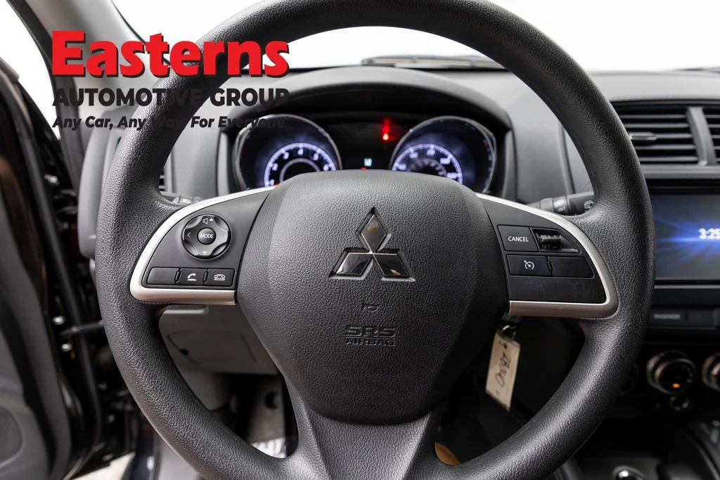 Used 2025 Black Mitsubishi 2.0 ES image 10