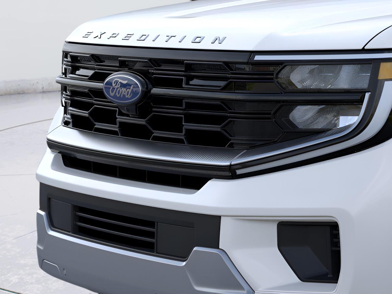 New 2026 Star White Metallic Tri-Coat Ford MAX Platinum® image 17