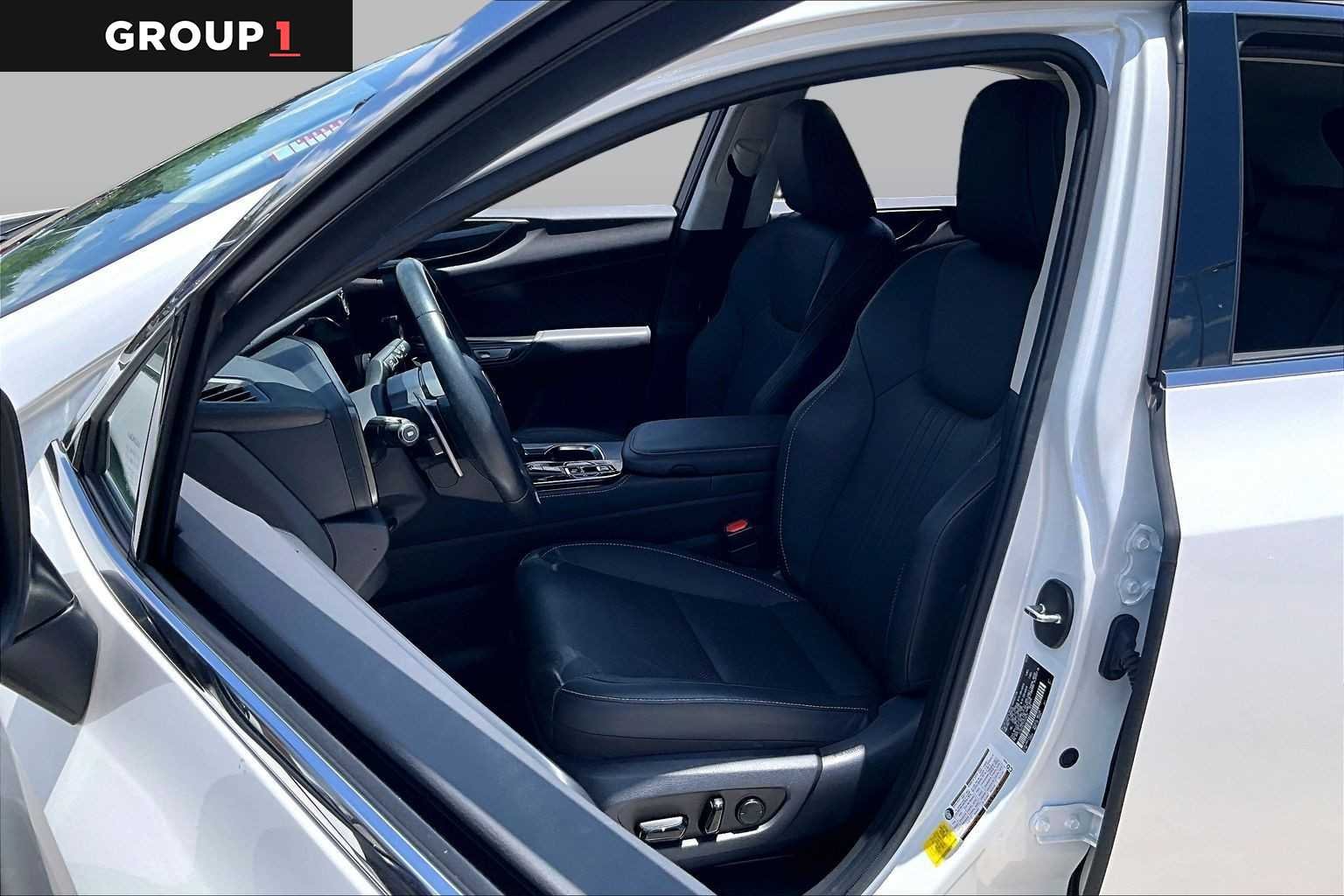 Certified Used 2025 Eminent White Pearl Lexus  image 8