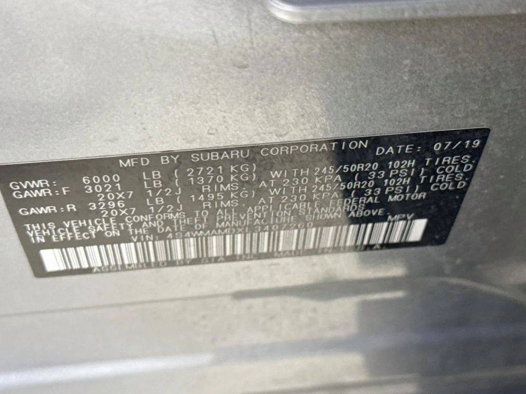 Used 2020 Ice Silver Metallic Subaru Limited image 41