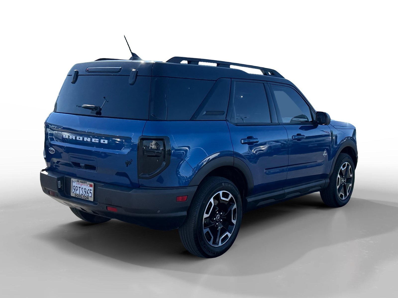 Used 2024 Blue Metallic Ford Outer Banks image 5
