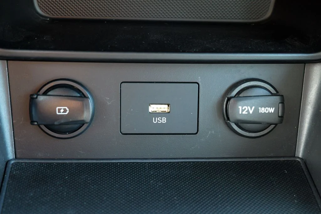 Used 2023 Abyss Black Pearl Hyundai SE image 52