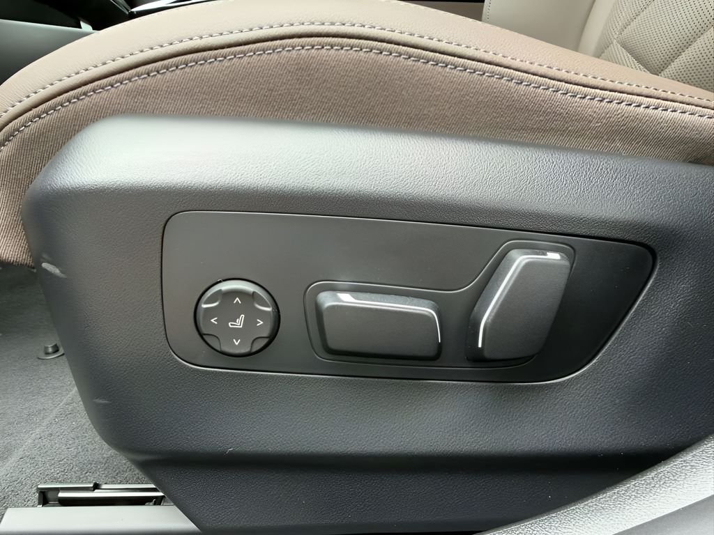 New 2027 Oxide Grey Metallic BMW 530i image 11