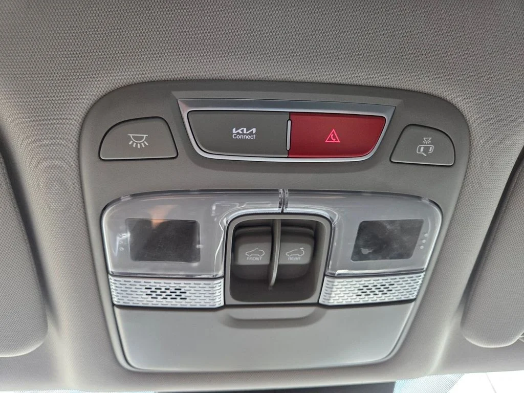 Used 2025 Black Kia SX image 18