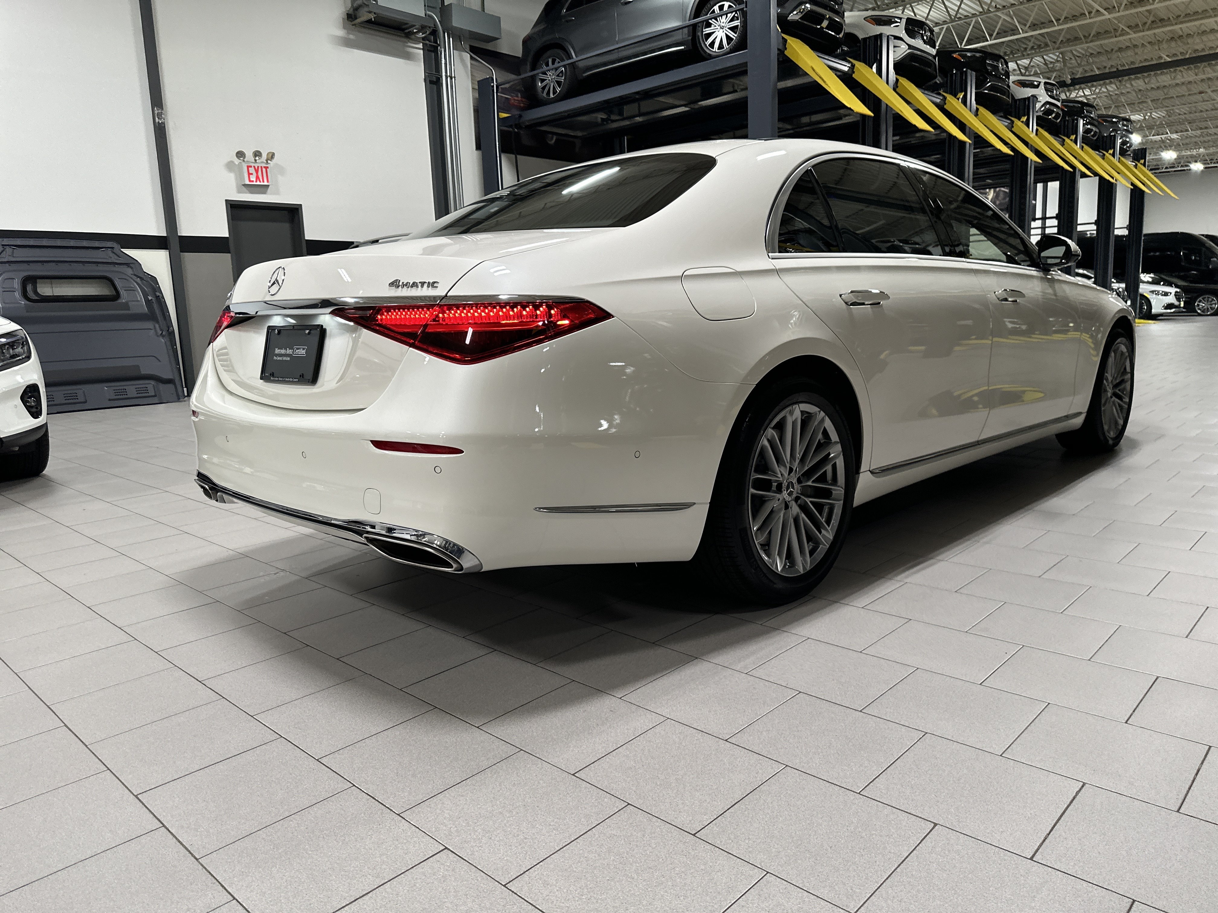Certified Used 2023 MANUFAKTUR Diamond White Mercedes-Benz S 580 image 5