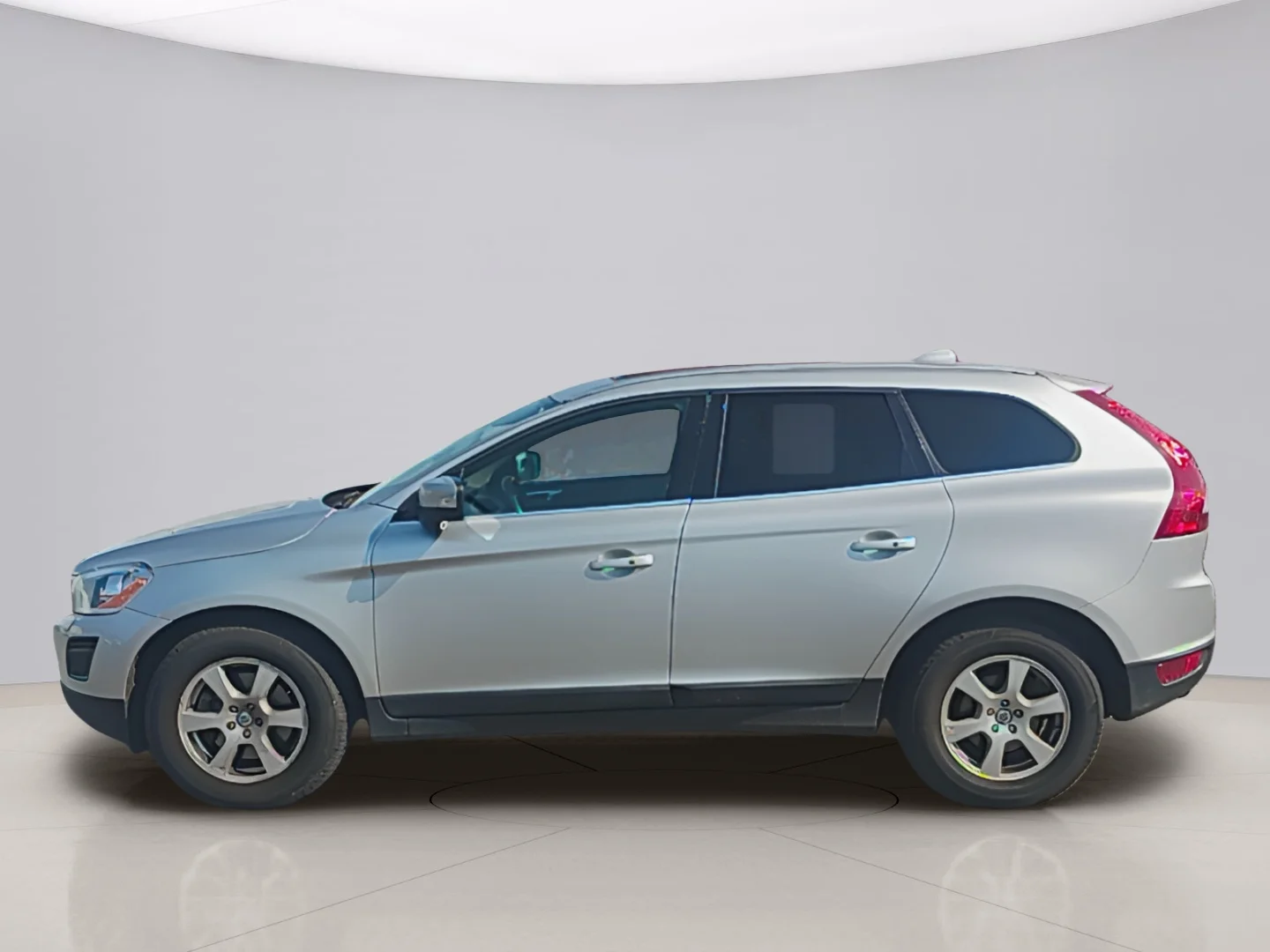Used 2011 Silver Volvo 3.2 AWD image 2
