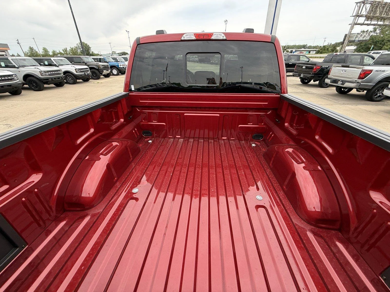New 2026 Ruby Red Metallic Tinted Clearcoat Ford XLT image 10