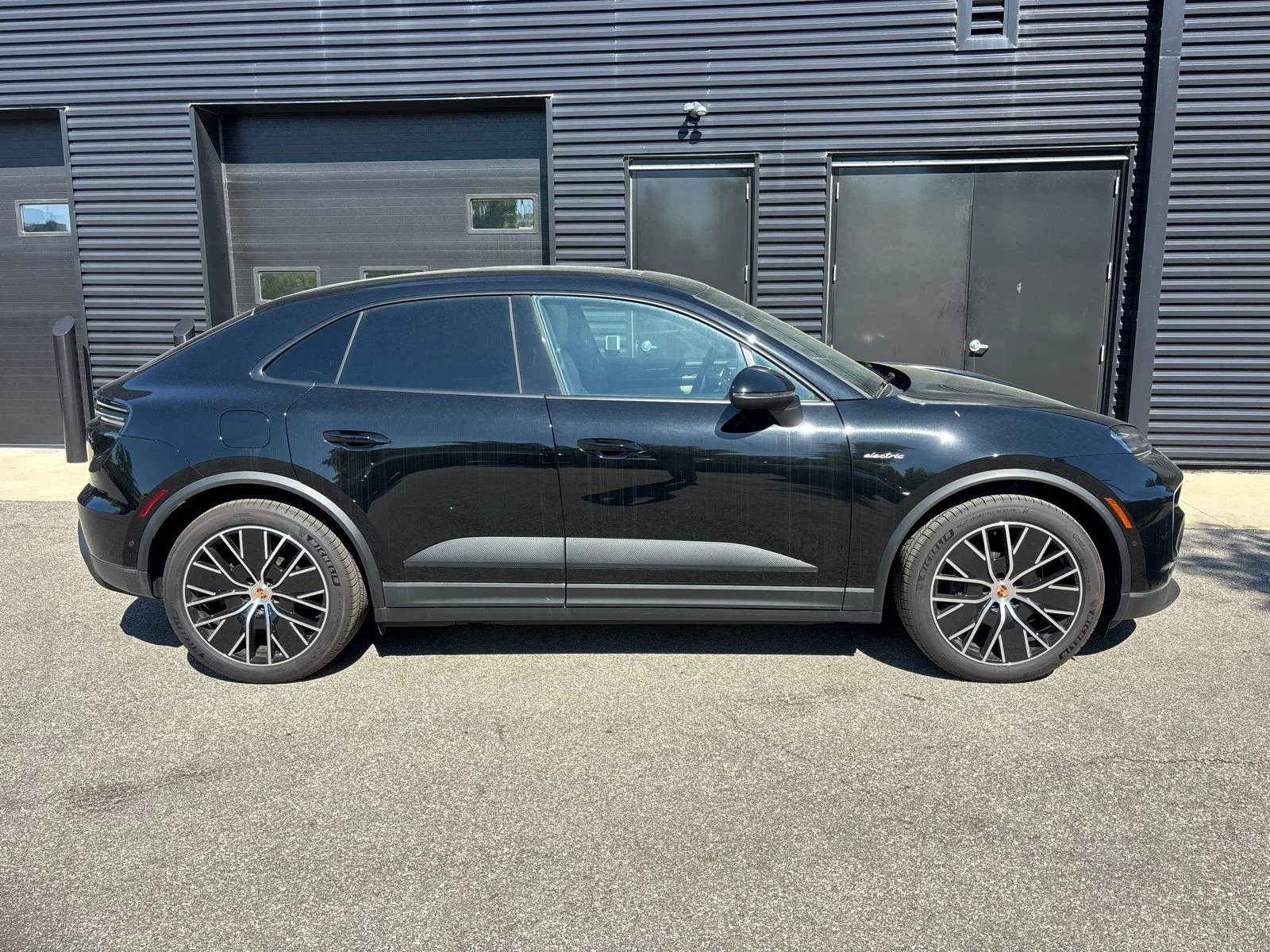 Used 2025 Black Porsche  image 9