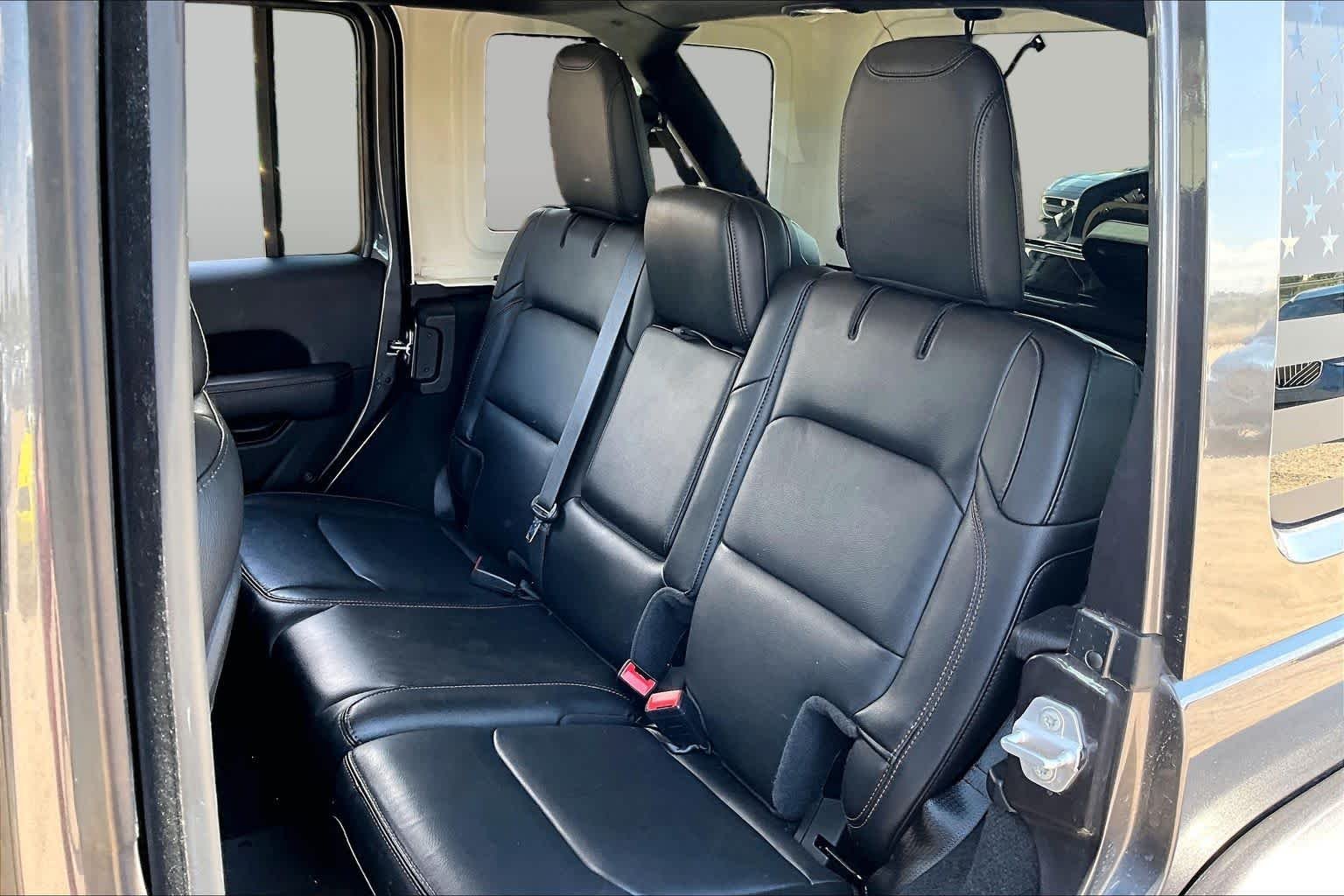 Used 2022 Granite Crystal Metallic Clearcoat Jeep Unlimited Rubicon 392 image 18