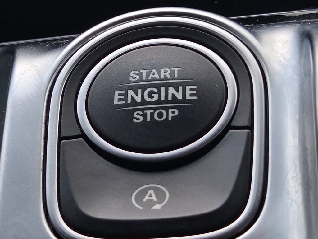 Used 2021 Night Black Mercedes-Benz GLB 250 image 37