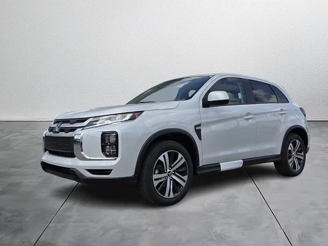 New 2026 White Mitsubishi 2.0 ES image 2