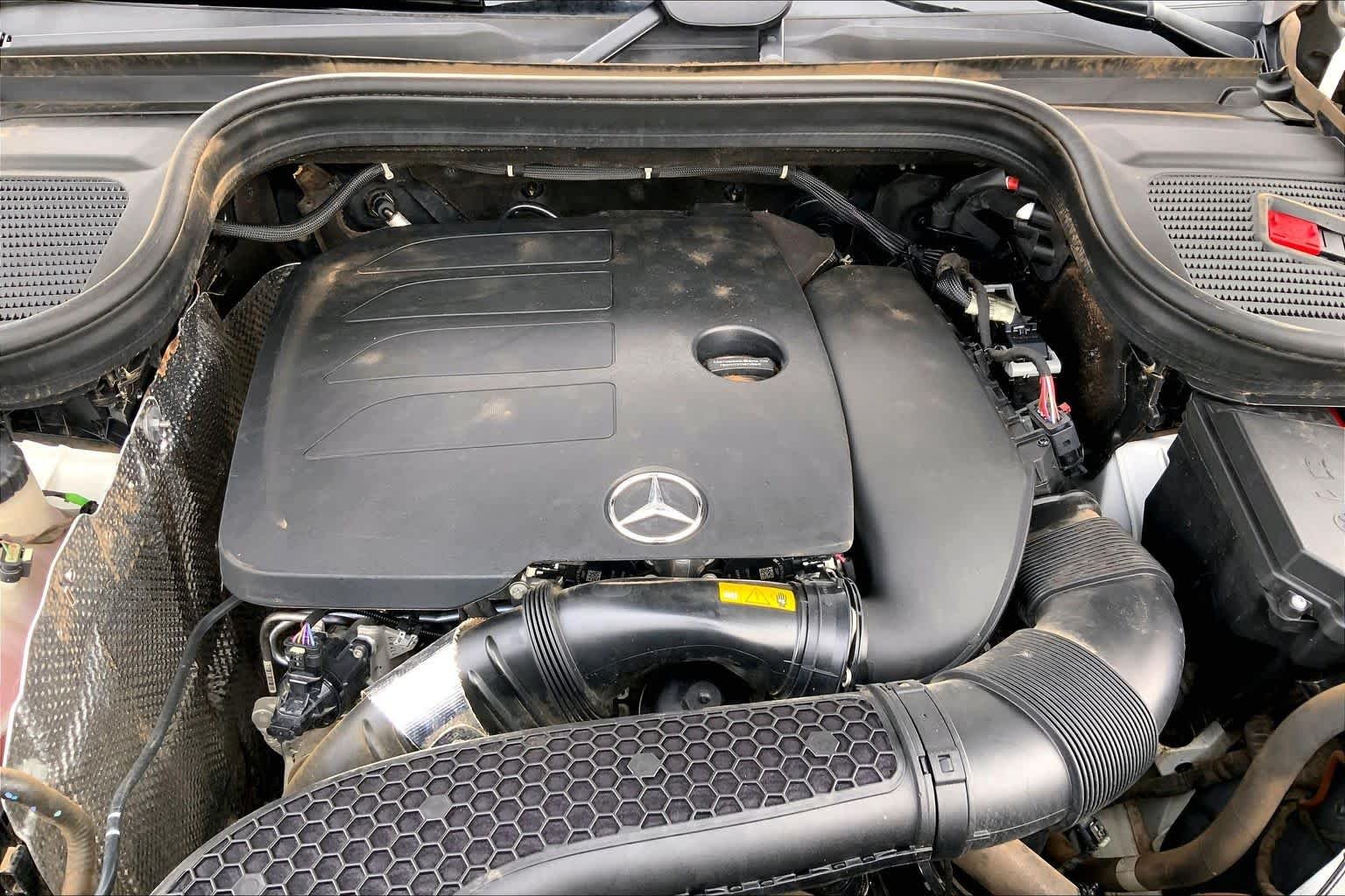 Used 2023 Polar White Mercedes-Benz GLE 350 image 32