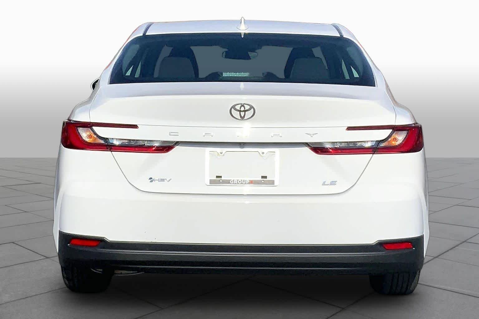 Used 2025 Ice Cap Toyota LE image 5
